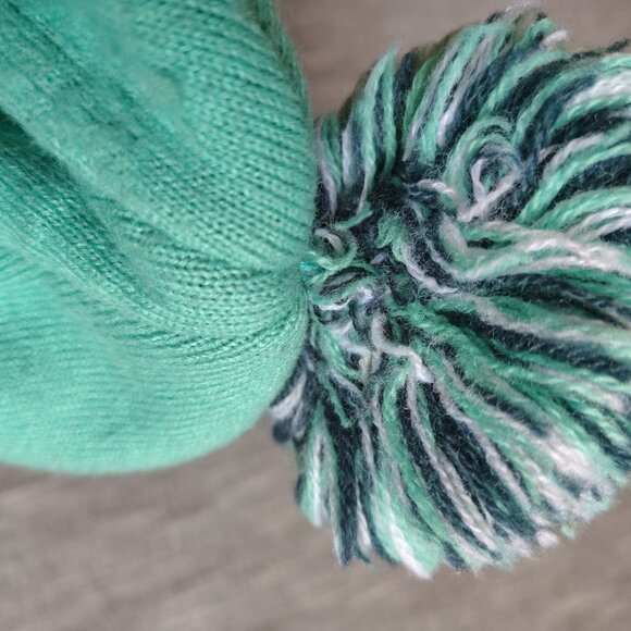 Oakley Pom Beanie Hat Adult Blue Green Acrylic - Picture 2 of 7